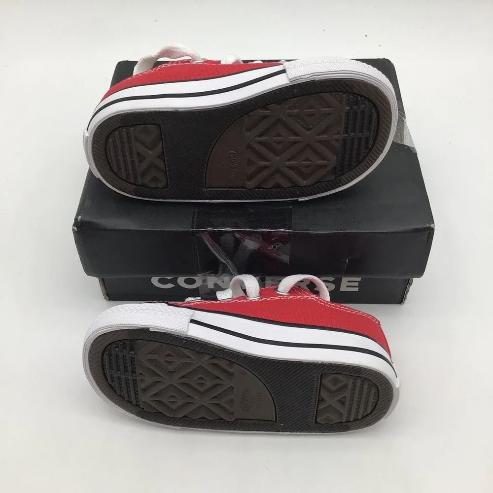 Converse Chuck Taylor All Star Infant Size 5 Red Low Top Sneakers 7J236 NEW
